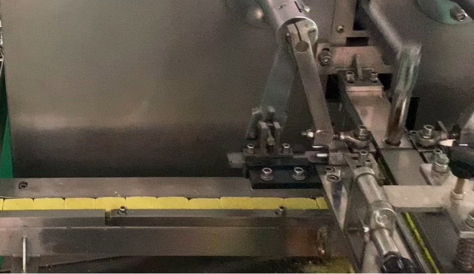 https://www.brightwingroup.com/envelope-type-wrapping-machine.html