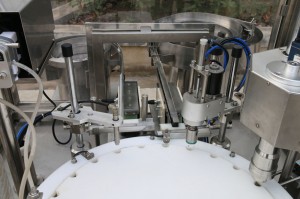 diagnostic reagent tube filling and capping machine