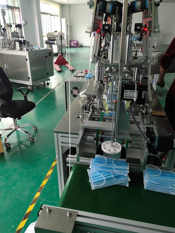 Automatic 3 layers disposable plane face mask making machine13