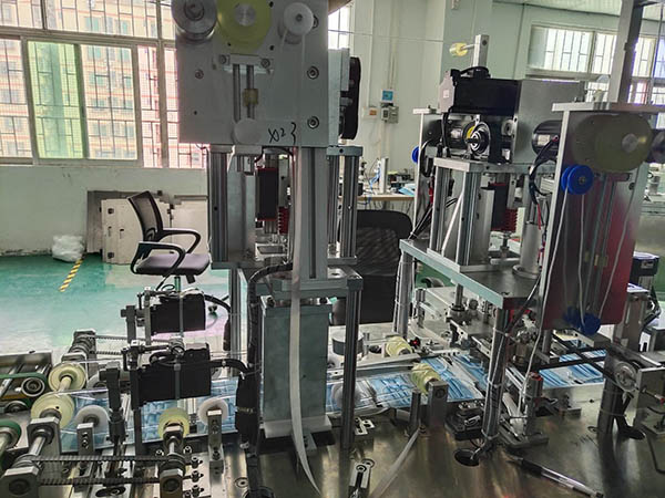 Automatic 3 layers disposable plane face mask making machine6