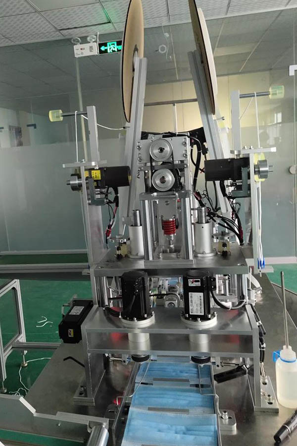 Automatic 3 layers disposable plane face mask making machine9