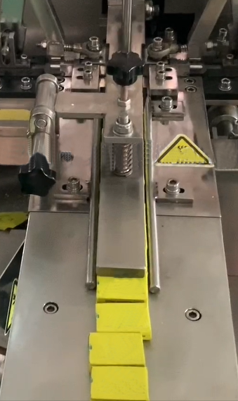 https://www.brightwingroup.com/envelope-type-wrapping-machine.html